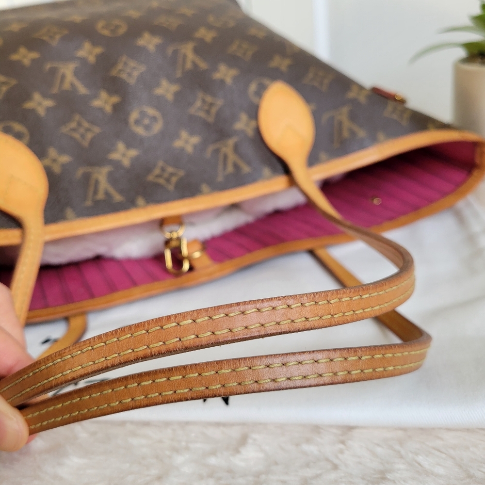 Louis Vuitton Neverfull MM Monogram "PEONY Hot Pink Interior" Tote Bag - Picture 4 of 17